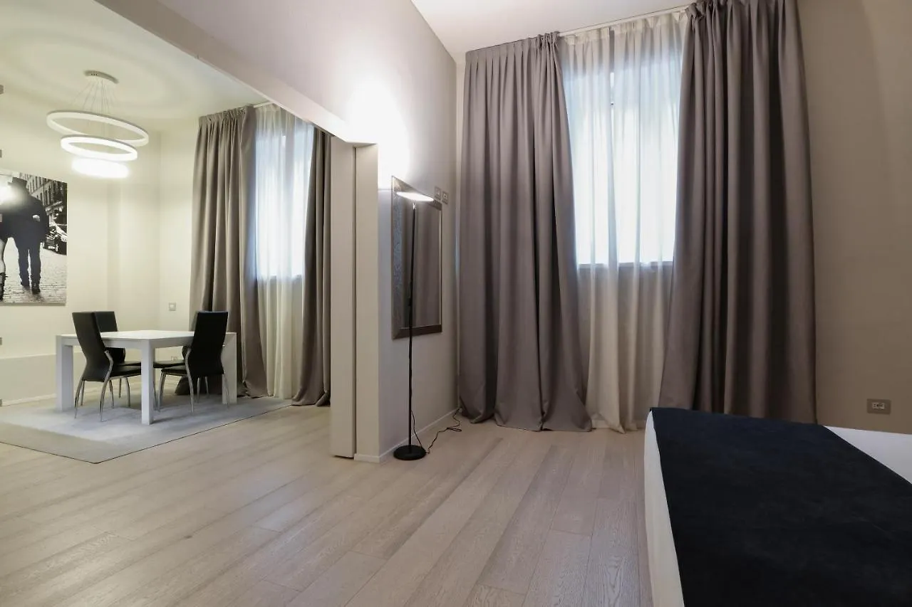 La Chambre Milano Guest House Italy